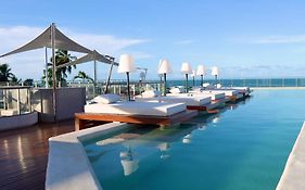 Setai Yacht Premium - By Almare Flats